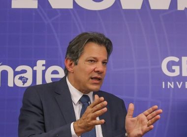 Com aval de Lula, Haddad é oficializado pelo PT como candidato ao Planalto