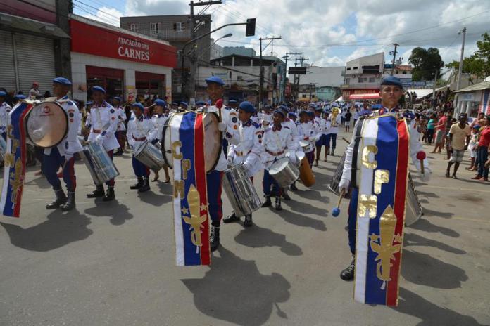 CANDEIAS: DESFILE CÍVICO ACONTECE NESTA SEXTA NA PRAÇA DR. GUALBERTO FONTES