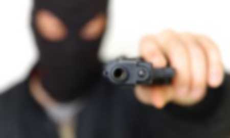 Delegado reage a assalto na BR-324 e mata suspeito, após grupo armado bater no carro em que ele estava