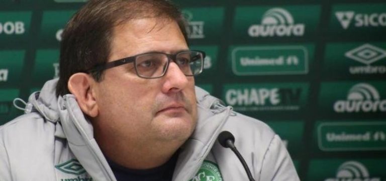 Guto Ferreira é demitido da Chape após derrota para o Vitória