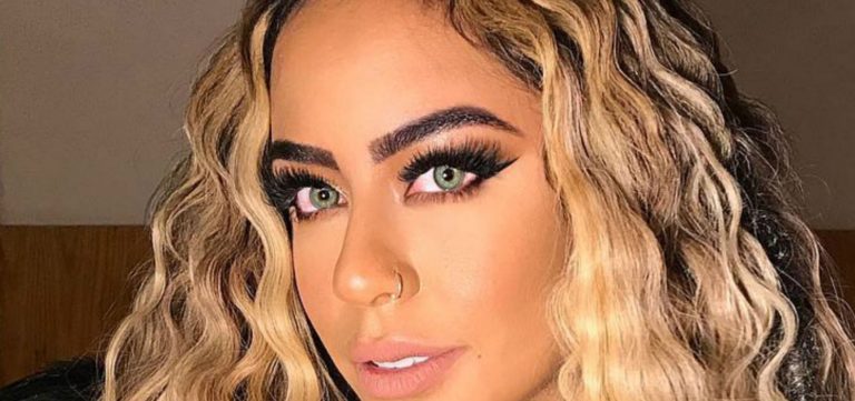 Irmã de Neymar é processada por fraudar Carteira de Habilitação, diz jornal