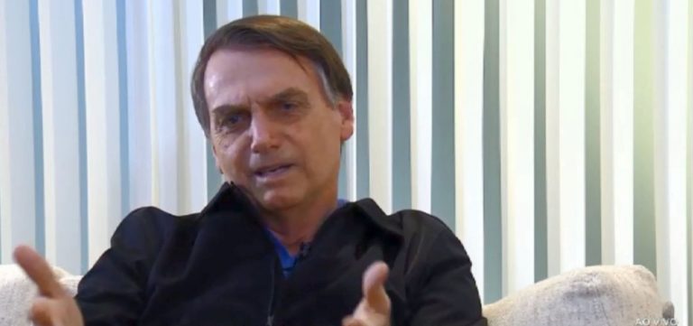 Bolsonaro faz convite para Moro assumir Ministério da Justiça ou vaga no STF