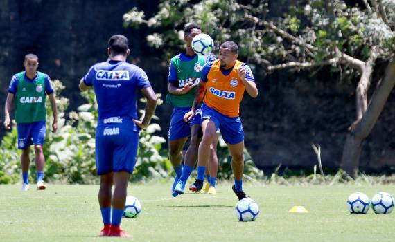 Brasileiro: Três jogadores não treinam no início dos trabalhos