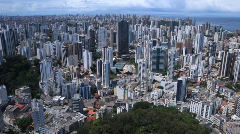 Final de semana registra 10 mortes e 13 veículos roubados em Salvador e RMS