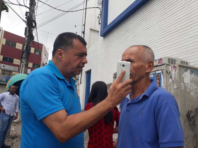 CANDEIAS: ELEITORES NÃO CONSEGUEM VOTAR AO DESCOBRIREM QUE OUTROS VOTARAM EM SEU LUGAR