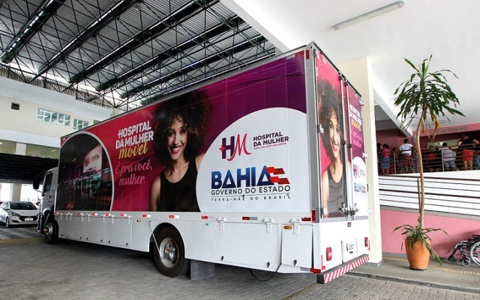 CANDEIAS: UNIDADE MÓVEL DO HOSPITAL DA MULHER REALIZA MUTIRÃO DE MAMOGRAFIA E PREVENTIVO