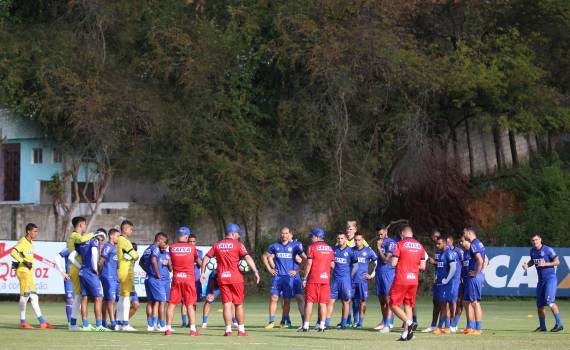 Brasileiro: Bahia pode decidir permanência amanhã, 14