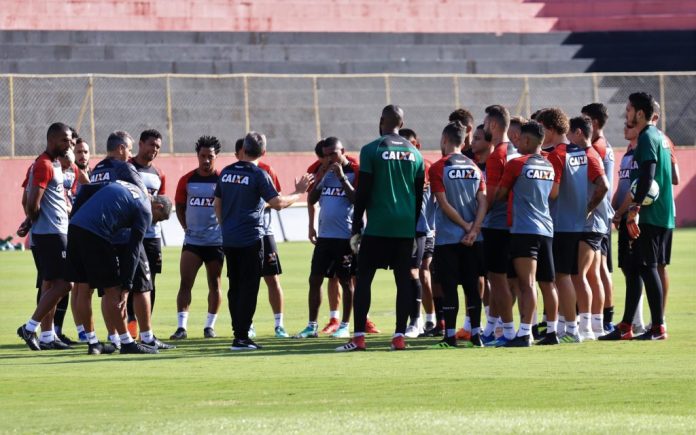 Brasileiro: Vitória acredita enquanto existe chance