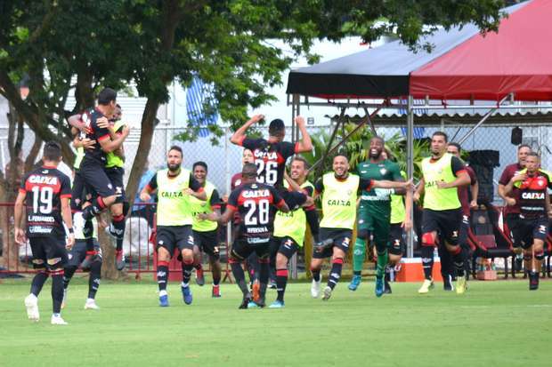 Empate complica Vitória; Bahia saiu satisfeito