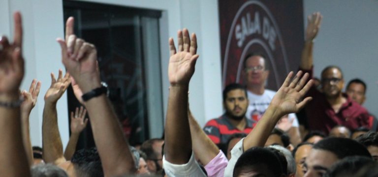 Conselho reprova orçamento do Vitória para 2019