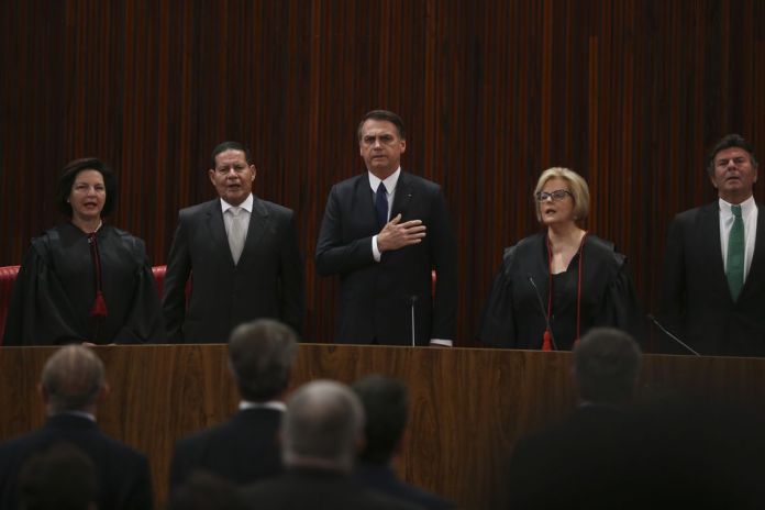 Bolsonaro pede confiança daqueles que não votaram nele