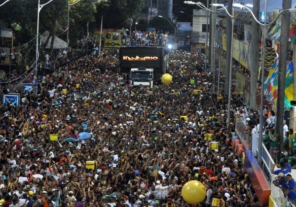 Cade vai investigar exclusividade da venda de cerveja no Carnaval de Salvador