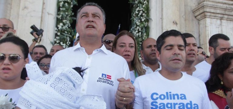 De mãos dadas, Rui e Neto iniciam festejo da Lavagem do Bonfim