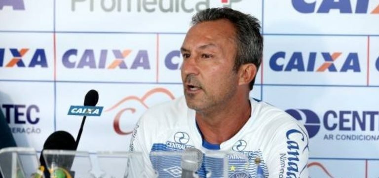 Cláudio Prates assume comando do Bahia para estreia no Baianão