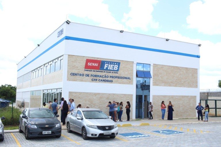 CANDEIAS: ESTUDANTES PARTICIPAM DE AULA INAUGURAL NO SENA