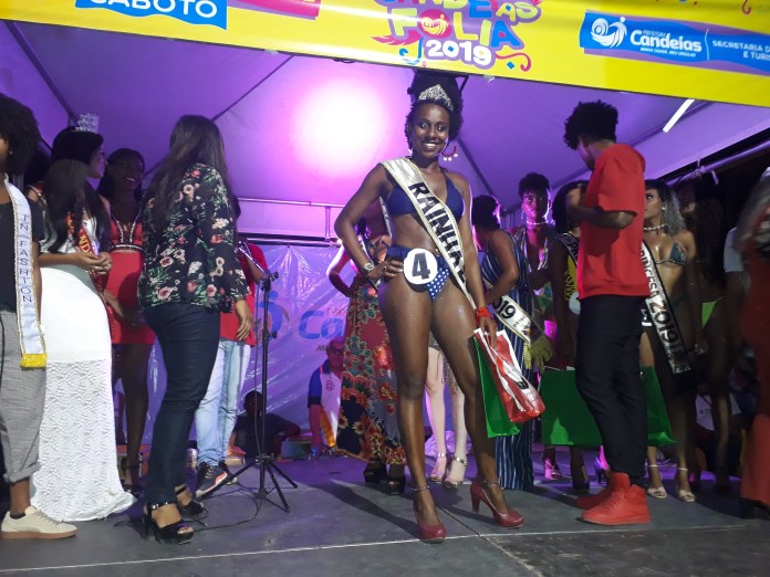 CANDEIAS: ESTUDANTE É ELEITA RAINHA DO CARNAVAL DE CABOTO