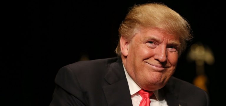 Trump vai declarar emergência nacional para financiar muro na fronteira