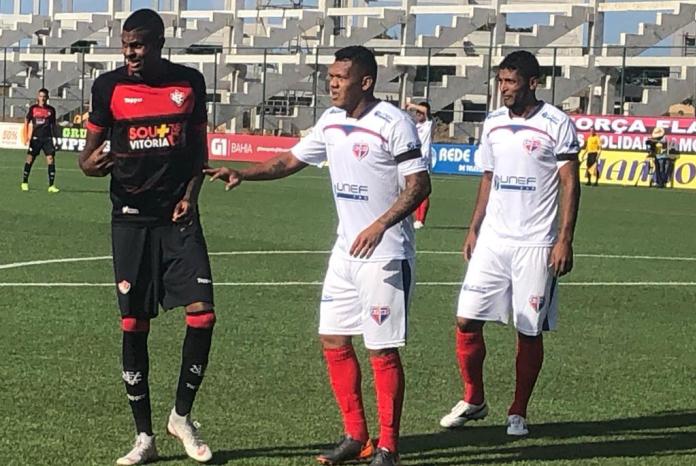 Campeonato Baiano: Líderes, Bahia de Feira e Vitória empatam