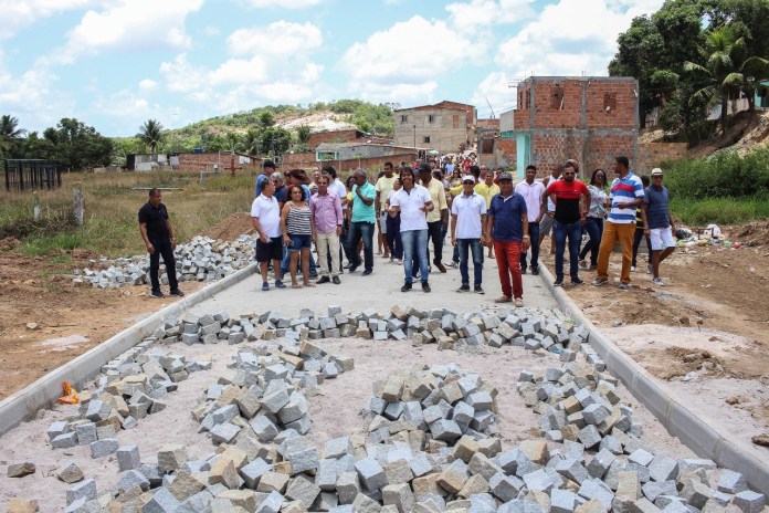 Candeias: Areal na Caroba vai ter 25 ruas pavimentadas