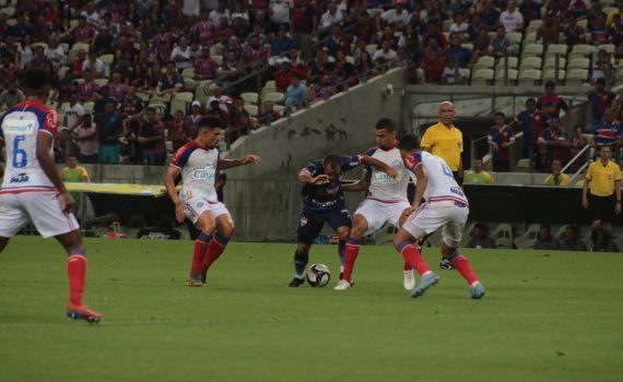Copa do Nordeste: Bahia vira mas cede empate