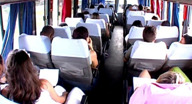 SÃO F. DO CONDE: ESTUDANTES SÃO PREJUDICADOS POR FALTA DO TRANSPORTE ESCOLAR