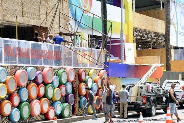 CAMAROTES DEVEM SOLICITAR AUTORIZAÇÃO DE MONTAGEM ATÉ 15 DE FEVEREIRO