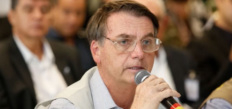 ‘Deixa as investigações continuarem’, diz Bolsonaro sobre ministro do Turismo