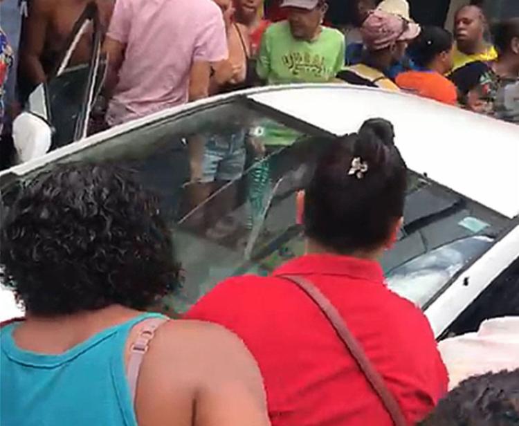 Casal é executado a tiros dentro de carro no bairro de São Marcos