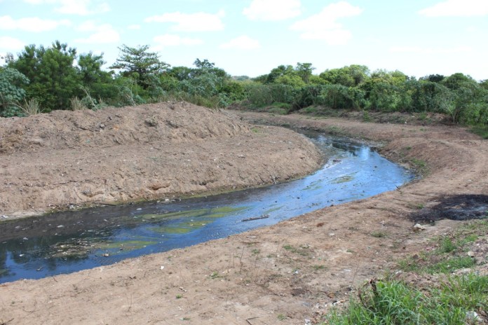 Candeias: Operação trabalha para diminuir efeitos do período de chuva
