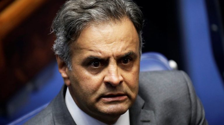STF bloqueia R$ 1,7 mi de bens em Aécio Neves