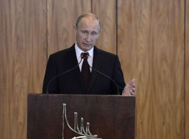 Putin suspende adesão da Rússia a tratado de desarmamento nuclear