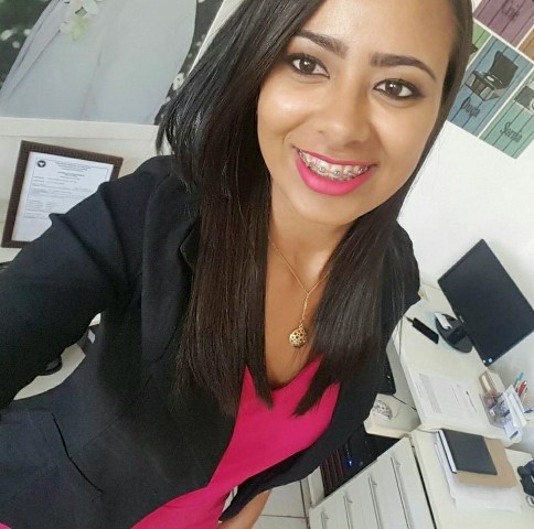 Candeias: Contadora realiza serviço de declaração de Imposto de Renda