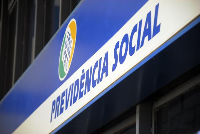 INSS começa a testar no dia 15 uso de inteligência artificial para evitar fraude