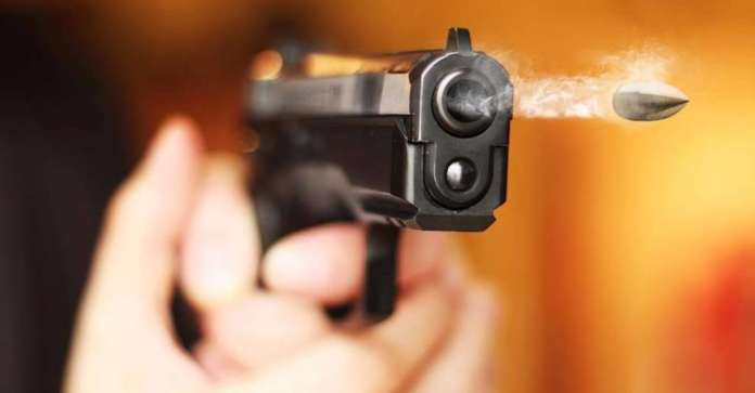 Homem morre após trocar tiros com policiais militares em Salvador