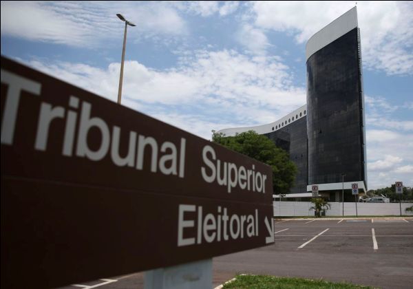 Investigações sobre Bolsonaro se afunilam no TSE e podem torná-lo inelegível