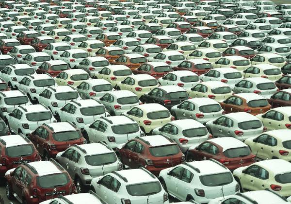 Governo planeja corte nos tributos de veículos para incentivar venda de carros populares