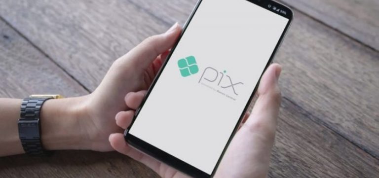 Compras e pagamentos de contas com Pix batem recorde em março