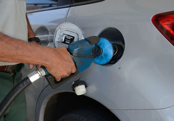 Câmara não vota, MP perde validade e cai imposto sobre diesel