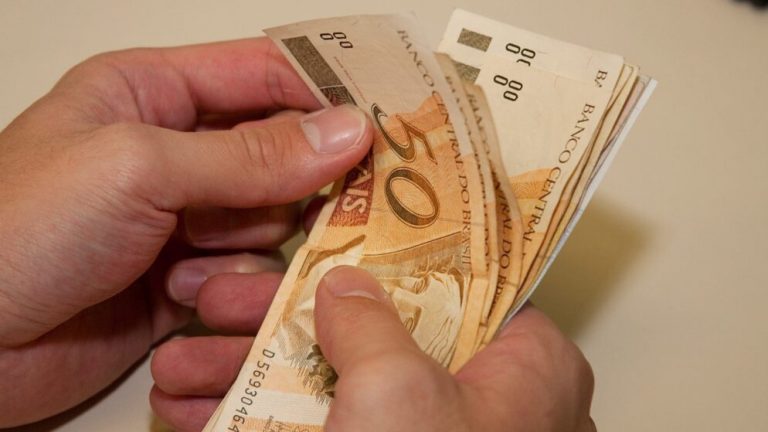 13º salário: pagamento de 1ª parcela será feito até 30 de novembro