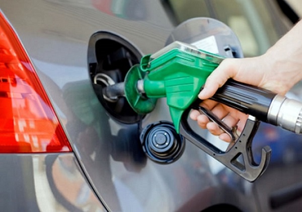 Acelen anuncia reajuste de 3,2% e gasolina fica mais cara na Bahia