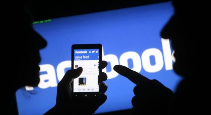 Facebook demite 11 mil funcionários