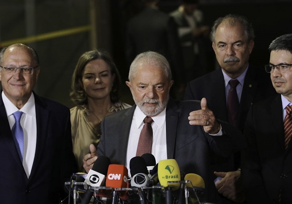 Ministro da Defesa e comandantes das Forças devem ser anunciados na próxima semana