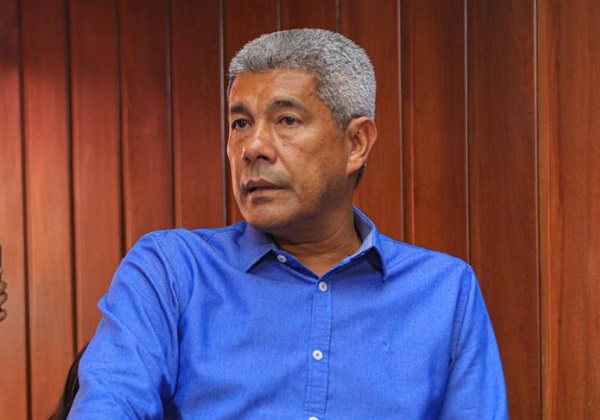 Jerônimo definirá possível reforma administrativa na Bahia até o fim deste mês