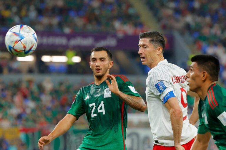 Lewandowski perde pênalti e Polônia e México empatam pelo Grupo C da Copa