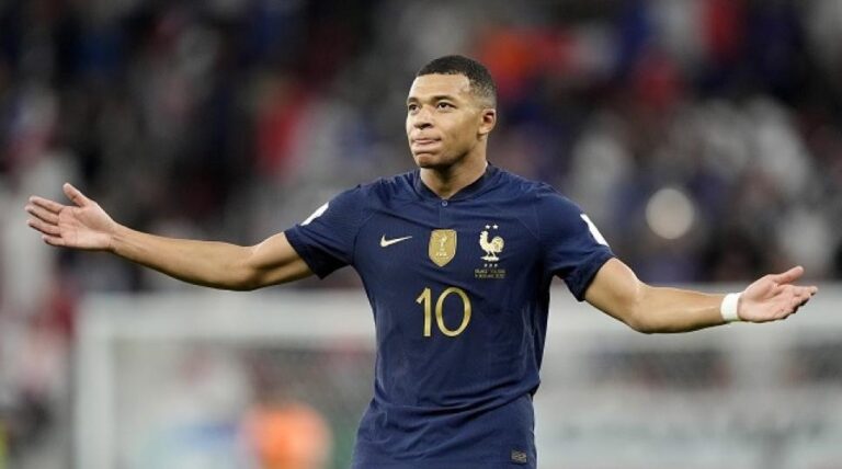 Mbappé brilha, França despacha Polônia e avança às quartas da Copa
