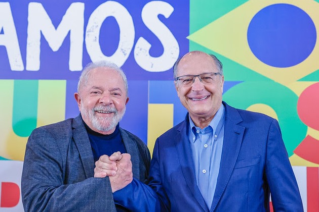 Como é a diplomação dos candidatos eleitos?