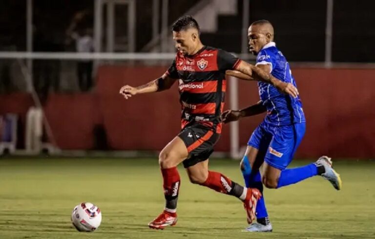 Vitória se impõe no segundo tempo, bate o Doce Mel e vence a primeira no Campeonato Baiano