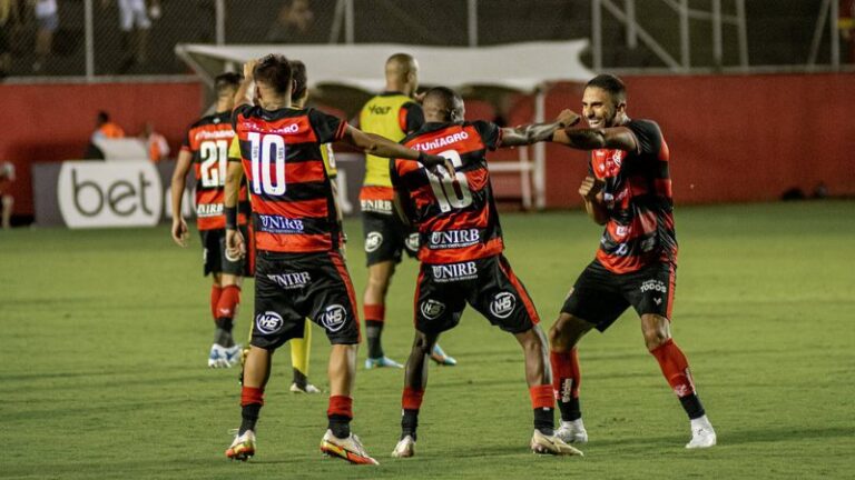 Vitória vence e enfrenta Jacuipense na decisão para a Copa Nordeste