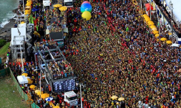 183 armas brancas foram confiscadas dos circuitos do Carnaval