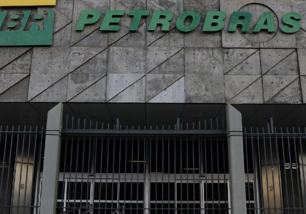 Petrobras vai convocar 2.170 aprovados em cadastro de reserva e promete novo concurso